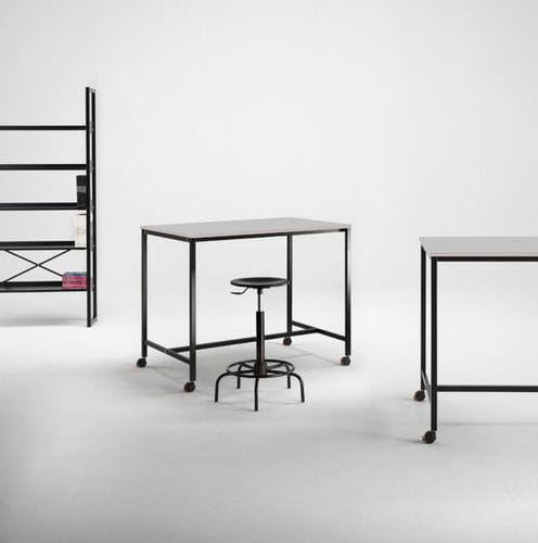 Schreibtisch auf Rollen - QS-LINE - Emme Italia srl - modern / Holz / gerade