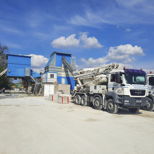 Beton für Fertigboden - BPE - Groupe Saint Léonard - mit leichter Gesteinkörnung / für Fundament / für Gebäude