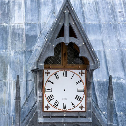 Klassische Uhr - CATHEDRAL OF PARIS - TRADITION PIERRE - für Fassaden / Analog / für öffentliche Einrichtungen