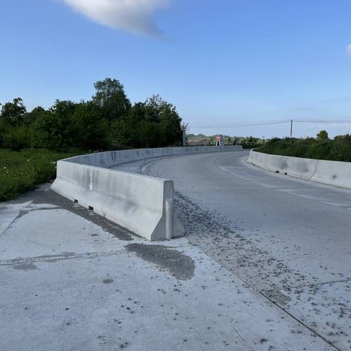 Betonleitplanke - Féret Préfa - Straßen