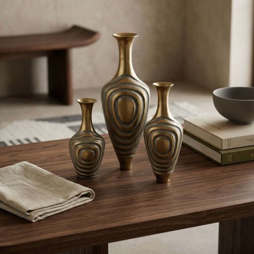 Moderne Vase - NILA - Reeth (Next Smart Solutions Private Limited) - Messing / High-End / handgefertigt