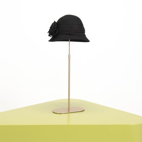 Präsentierregal für Kleidungsstücke - LOOP027_GO1 - Best Mannequins BV - für Schmuck / freistehend / gebürsteter Edelstahl