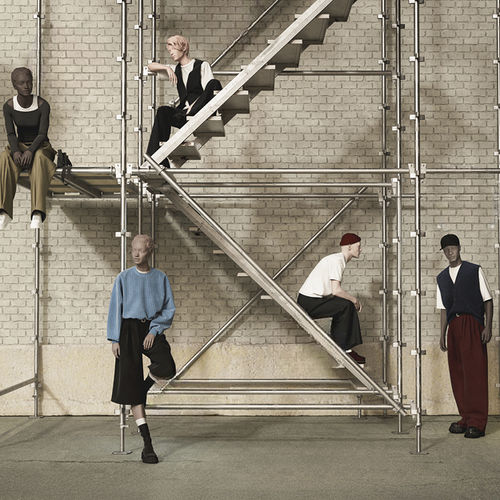 Frau-Schaufensterpuppe - URBAN - Best Mannequins BV - realistisch / aus recyceltem Material / Naturfaser