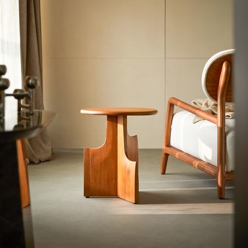 Moderner Beistelltisch - SUN - TICKET FOR THE MOON - Teakholz / rund / Skulptur