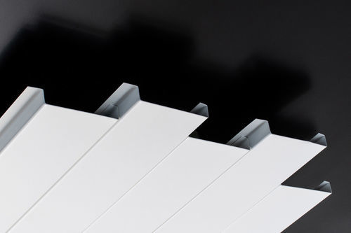 Zwischendecke / galvanisiertem Stahl - C - Vertebra - Aluminium / Lamellen / für den Innenraum