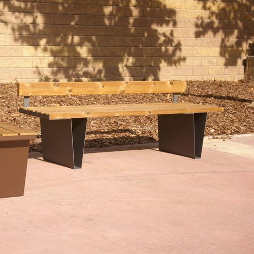 Moderne Bank für den öffentlichen Raum - DUERO-R series - RYM URBAN FURNITURE, S.L. - Blech / Holz / mit Rückenlehne