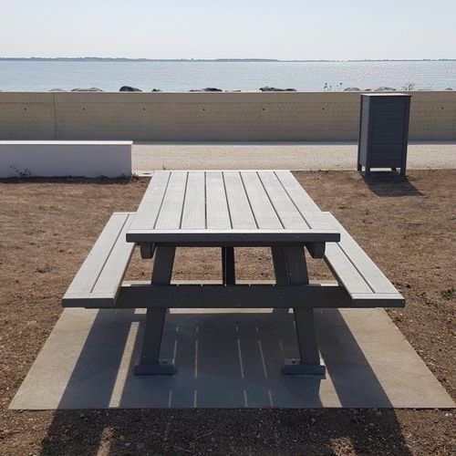 Moderner Picknicktisch - VINCI - Urban'Ex - aus recyceltem Material / rechteckig / 100% wiederverwertet