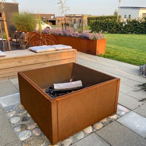 Garten-Feuerstelle / Holz - byJEMA - COR-TEN®-Stahl / quadratisch / Rostoptik