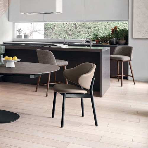 Moderner Stuhl - holly - calligaris - für den Innenraum / Stoff / Gestell aus Holz