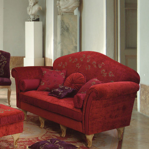 Stil-Sofa - VICTORY GIORNO - DANIELA LUCATO complementi d'arredo - Samt / rot / Zweisitzer