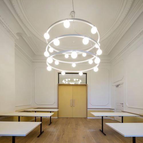 Moderner Kronleuchter - BALLZZZ - DARK AT NIGHT NV - Aluminium / LED
