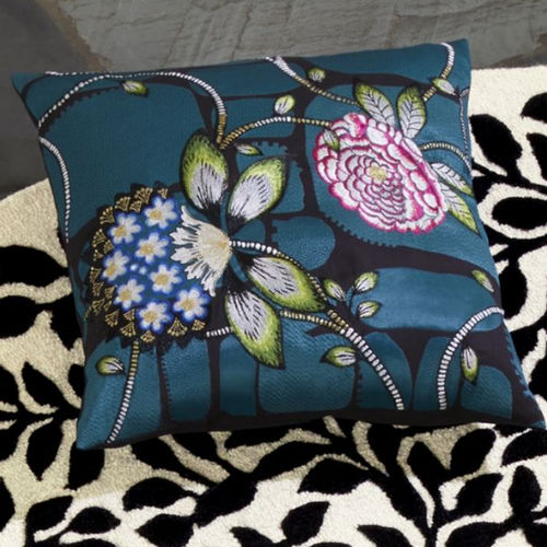Quadratisches Kissen - LES ROSALES BLEU PAON - DESIGNERS GUILD - Blumenmotiv / einfarbig / mehrfarbig