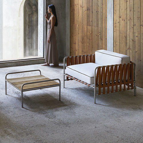 Moderner Couchtisch - ONSEN  - GANDIA BLASCO - Iroko / thermolackiertes Aluminium / Gestell aus rostfreiem Edelstahl