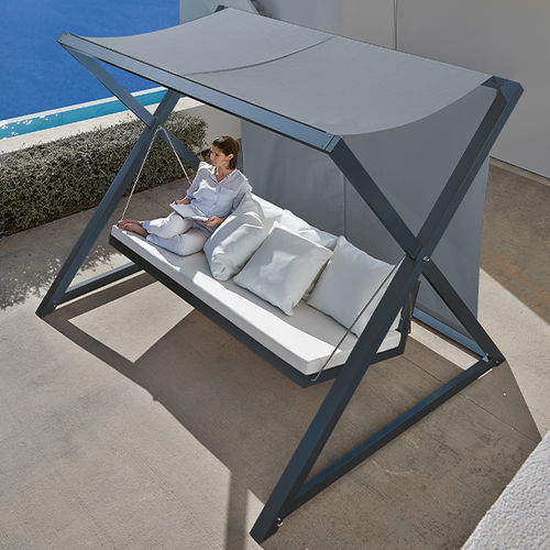 Hollywoodschaukel / abperlendes Gewebe - NAO-NAO - GANDIA BLASCO - anodisiertes Aluminium / thermolackiertes Aluminium / Contract