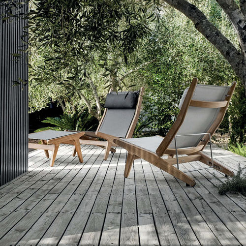 Moderner Fußschemel - BAY - GLOSTER - Stoff / Teakholz / für Garten