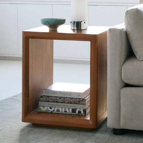 Moderner Beistelltisch - Calla - West Elm - Akazie / Gestell aus Massivholz / quadratisch