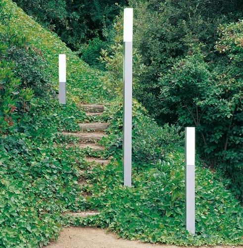 Moderner Leuchtpoller - NAWA  - METALARTE - anodisiertes Aluminium / Methacrylat / LED