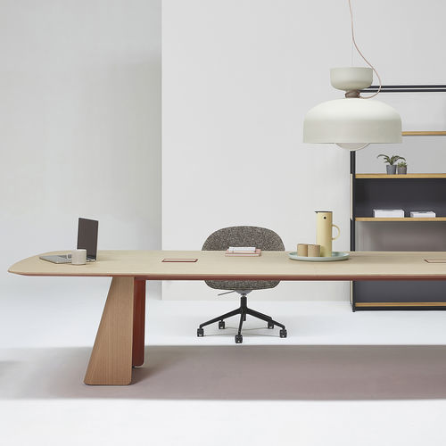 Moderner Besprechungstisch - MOSS COLLECTION - Nienkamper - Holz / Gestell aus Holz / rechteckig
