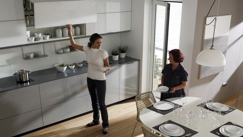 Moderne Küche - PLANO - SANTOS - Laminat / mit Griffen / mit Hochglanzfinish