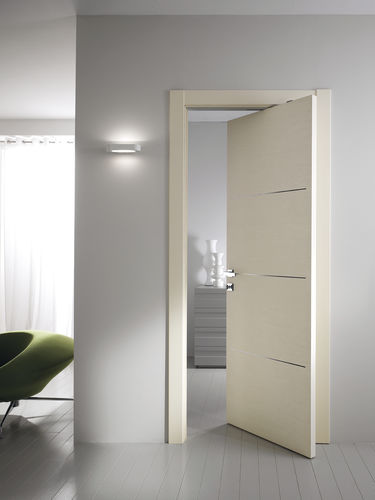 Tür für Innenbereich - GIDEA - Laminat / mit seitlicher Drehachse / modern