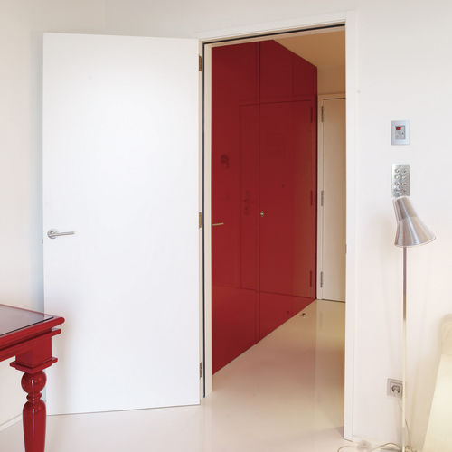 Tür für Innenbereich - FLAT - CARRE furniture - Holz / einflügelig / ohne Verglasung