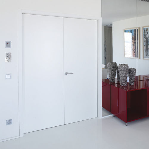 Tür für Innenbereich - FLAT - CARRE furniture - Holz / einflügelig / ohne Verglasung