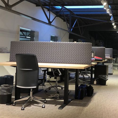 Tisch-Bürotrennwand - CELLO - casalis - Akustikstoff / schallisoliert / Design