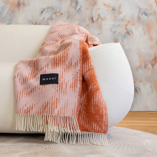 Wolle-Decke - Blushing Sloth - moooi