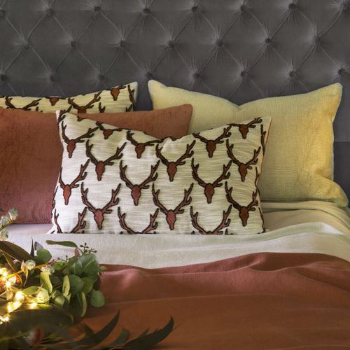 Kissen für Sofas - DEER - GANCEDO - Stuhl / rechteckig / Tiermuster