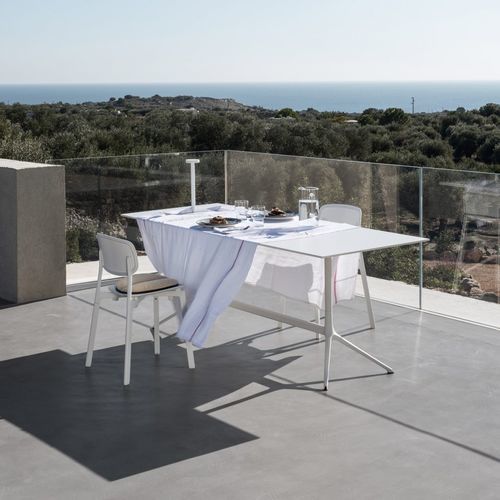 Moderner Bistrotisch - ELEPHANT - Kristalia - Laminat / NTM Fenix® / Gestell aus Aluminium