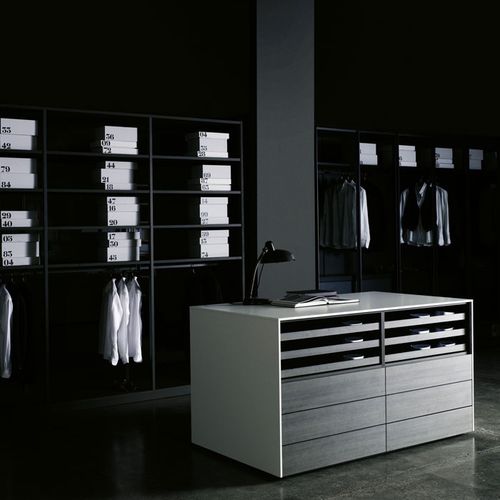 Moderne Kommode - ISOLA - Porro - lackiertes Holz / melaminbeschichtet / von Piero Lissoni