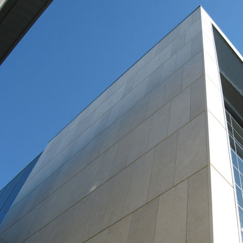 Paneel-Fassadenverkleidung - STONELITE® : BETHEL WHITE - Stone panels - Granit / nachhaltig / glatt