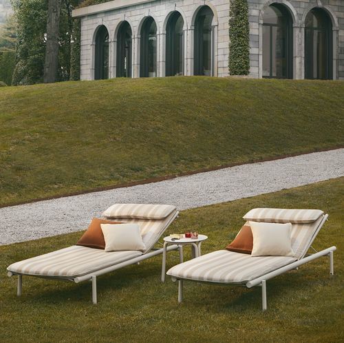 Moderne Sonnenliege - SALÒ - Unopiù - Stoff / Aluminium / für Garten