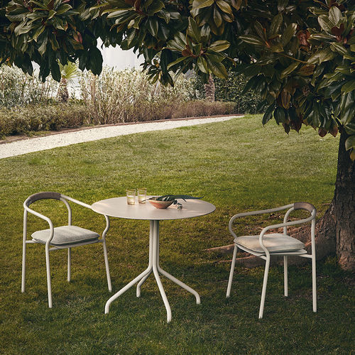 Moderner Tisch - SALÒ - Unopiù - Aluminium / Feinsteinzeug / Gestell aus Aluminium