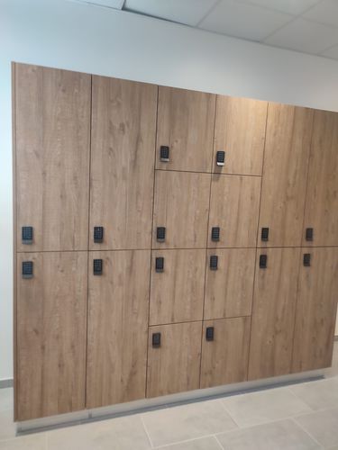 Melaminbeschichteter Garderobenschrank - PEOPLE : ANB323 - GEKIPS - Zahlen / RFID / für Chipkartenleser