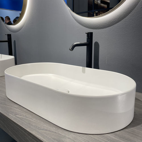 Aufsatzwaschbecken - SHAPE - GEKIPS - Keramik / oval / modern