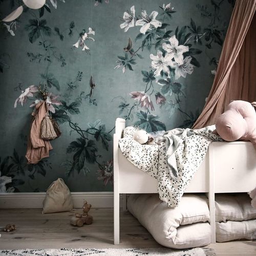 Moderne Tapete - FADED PASSION  - SAND BERG - Blumenmotiv / Panorama / blau