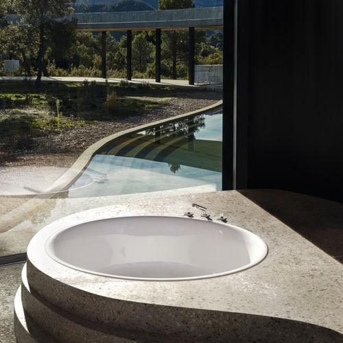 Runde Badewanne - BettePond - Bette GmbH & Co. KG - für Wohnungen / Titan / modern