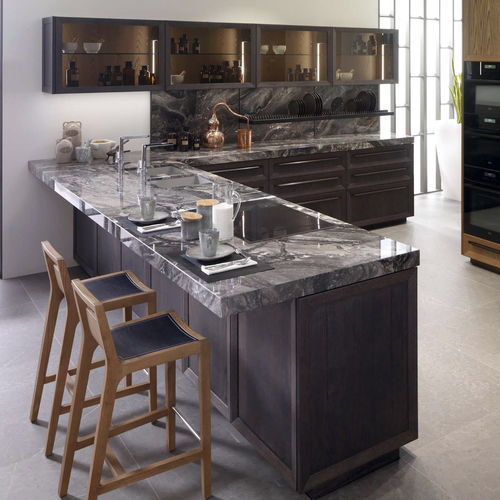 Moderne Küche - E6.40 - GAMADECOR – PORCELANOSA Grupo - Holzfurnier / Marmor / L-förmig