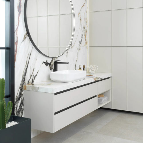 Badezimmer-Schrank / mit integrierter Beleuchtung - ONDA - GAMADECOR – PORCELANOSA Grupo - modern / für Privatgebrauch / für Gewerbegebrauch