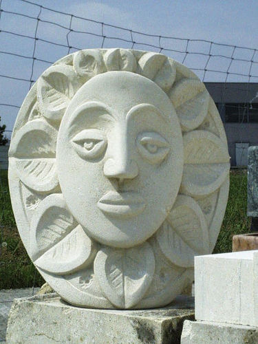 Steinskulptur - Sole - stonebreakers - handgefertigt / weiß / gegenständliche Malerei