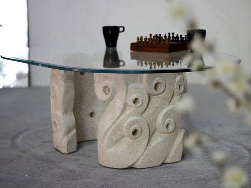 Moderner Couchtisch - Levante - stonebreakers - Glas / Gestell aus Stein / oval