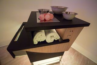 Pflegewagen - CALIDO - Inbeca Wellness Equipment S.L - für Schönheitssalon / wärmend / Holz