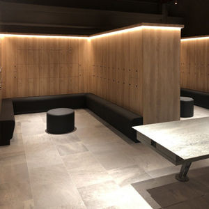 Melaminbeschichteter Garderobenschrank - Inbeca Wellness Equipment S.L - für Wellnesscenter / gesichert