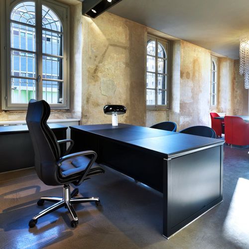 Chefschreibtisch - IANUS - TECNO - modern / Holz / mit Gestell aus Paneelen