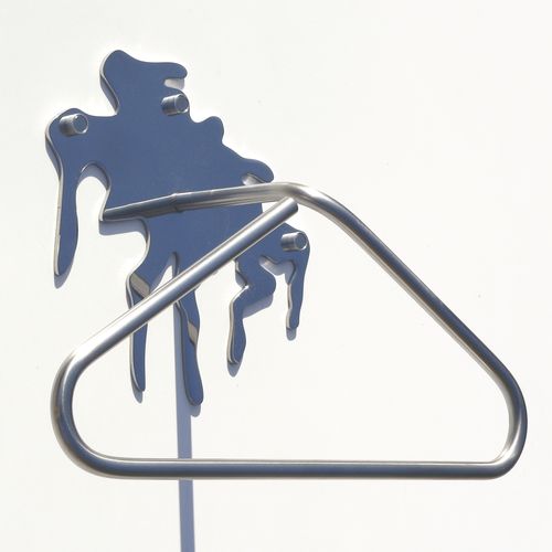 Wandmontierter stummer Diener - LIQUID METAL - INSILVIS - Metall / modern