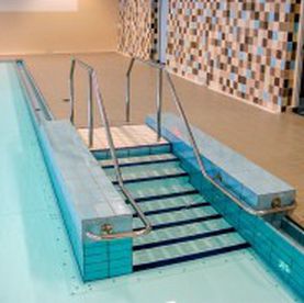 Edelstahl-Schwimmbadtreppe - VARIOPOOL B.V.