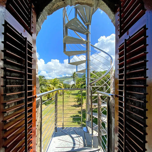 Wendeltreppe - Marretti - Holzstufen / Glasstufen / Edelstahlstufen