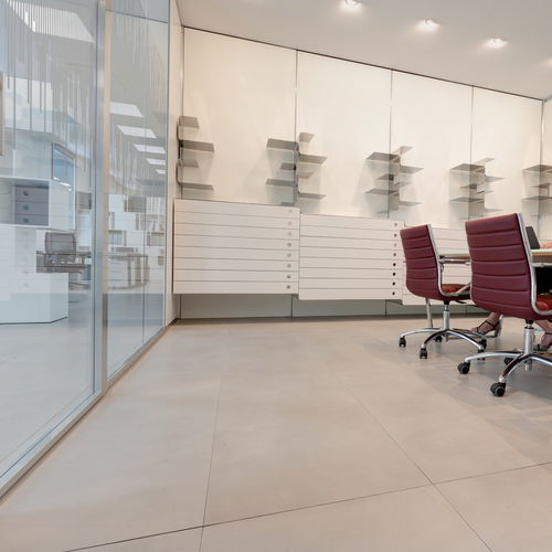 Feinsteinzeug-Doppelbodenplatte - Nesite - hochbelastbar / für den Innenraum / für Büro