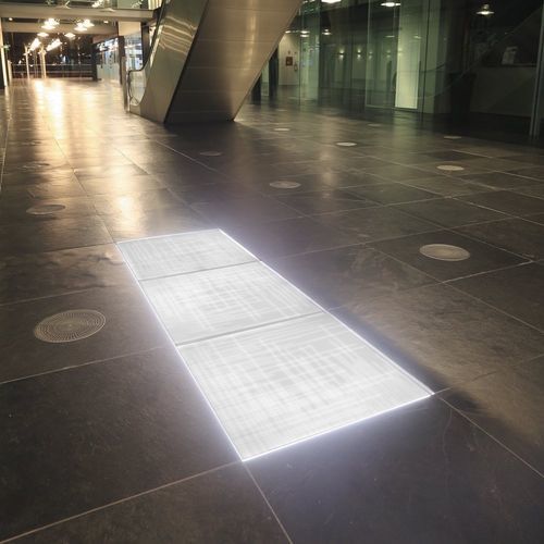 Verbundwerkstoff-Doppelboden - JUNO - Nesite - mit Hintergrundbeleuchtung / energieeffizient / für den Innenraum